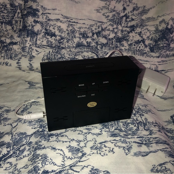 Digital Humidity Temperature Sensor LED Screen Clock Tool Chrysler Branded. - Picture 2 of 4